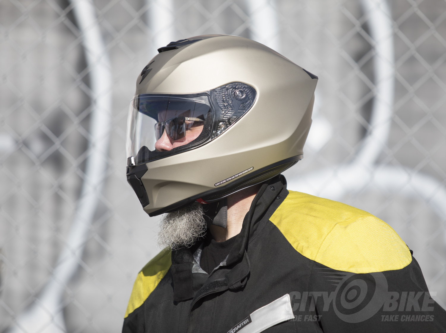It S 420 Somewhere Scorpion Exo 420 Full Face Helmet Citybike